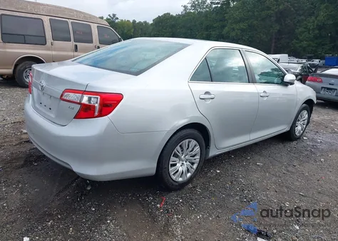 2014 Toyota Camry Le z USA, uszkodzony, nr VIN 4T1BF1FK8EU845079